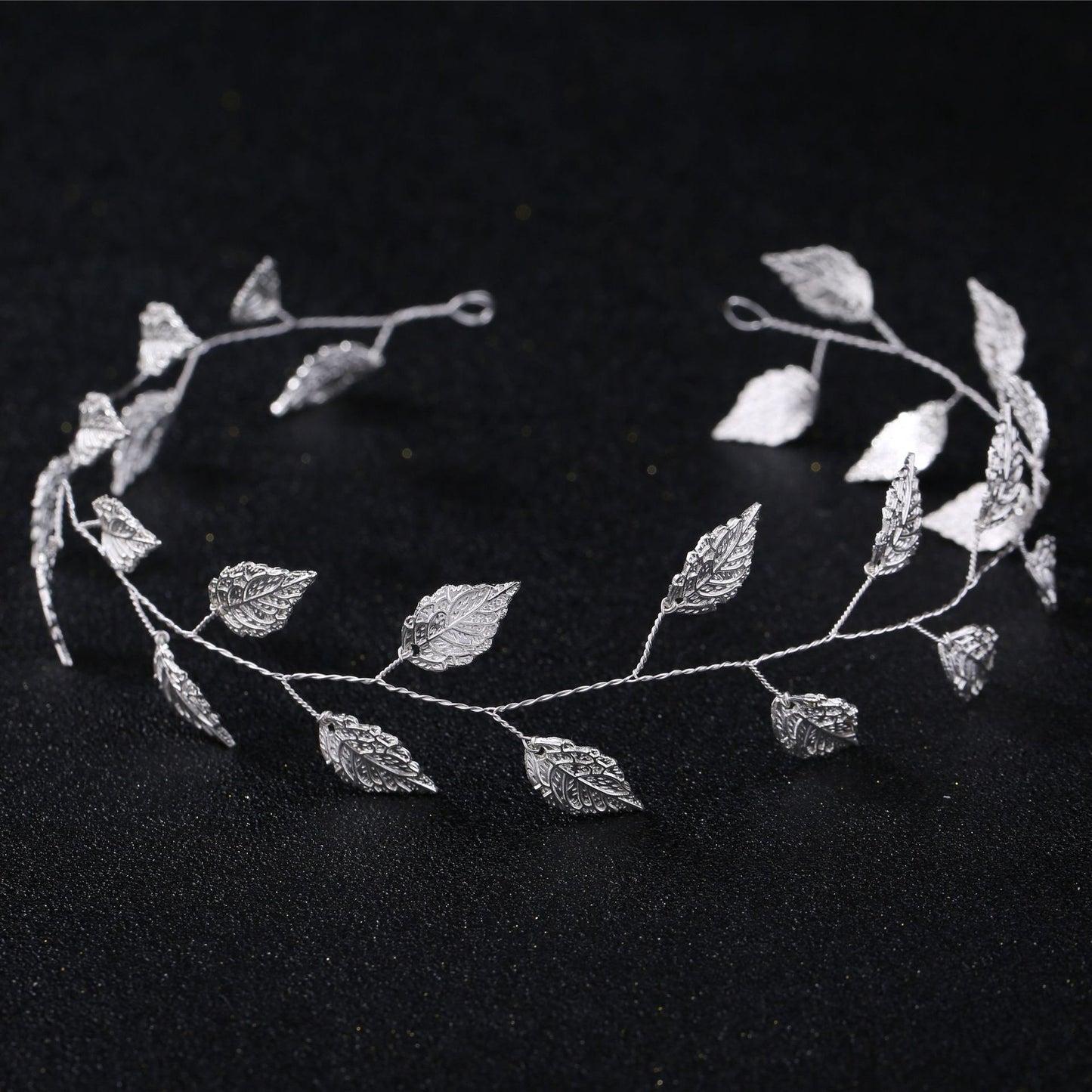 Hairband with leaves