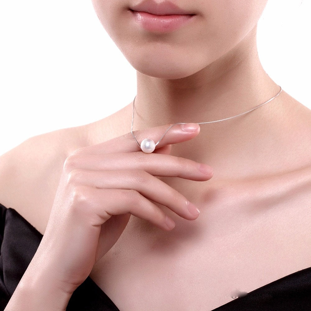 Pearl imitation necklace