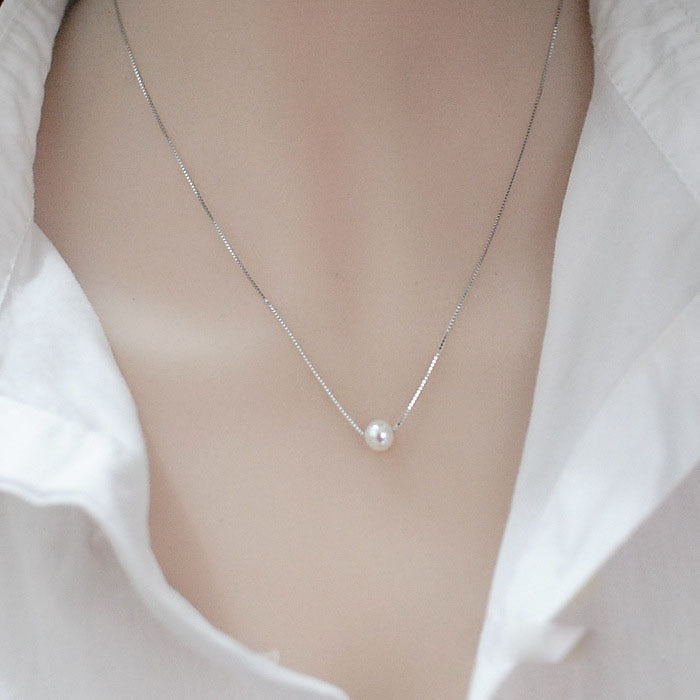 Pearl imitation necklace
