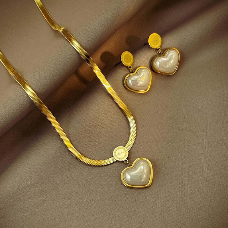 A set of jewelry with a heart