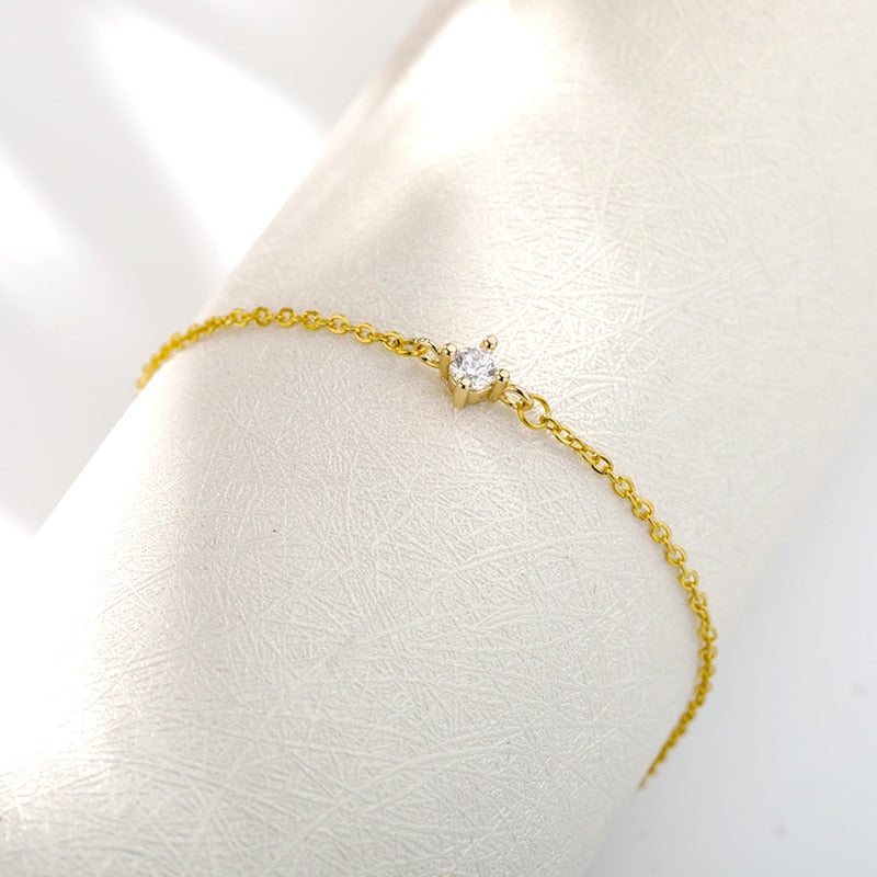 Minimalist bracelet with cubic zirconia