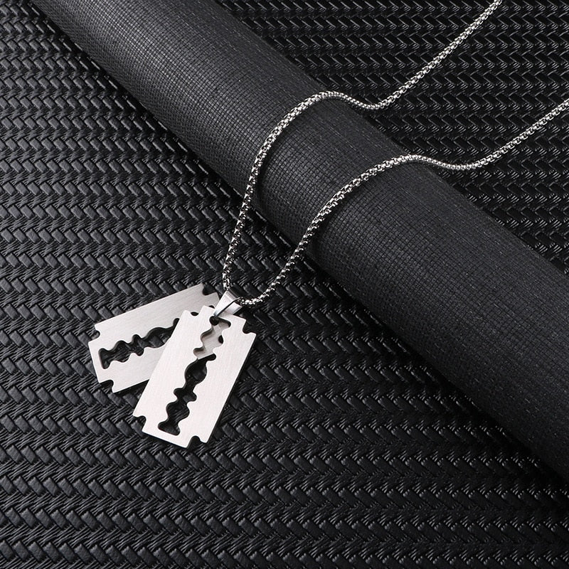 Necklace with a pendant - razor blade