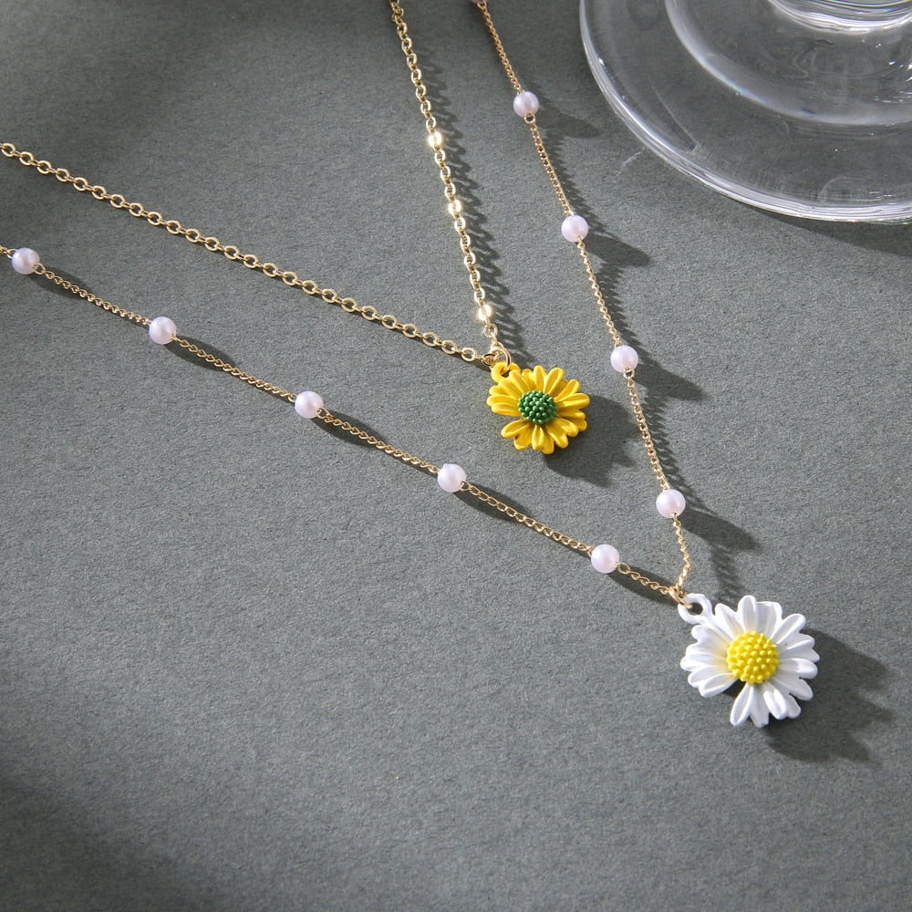 Necklace - daisies