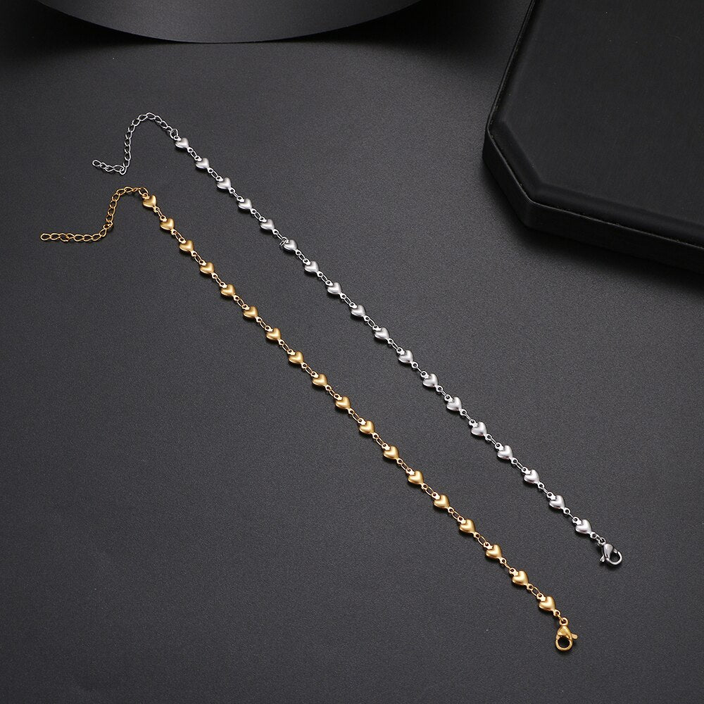 Delicate bracelet with a heart motif