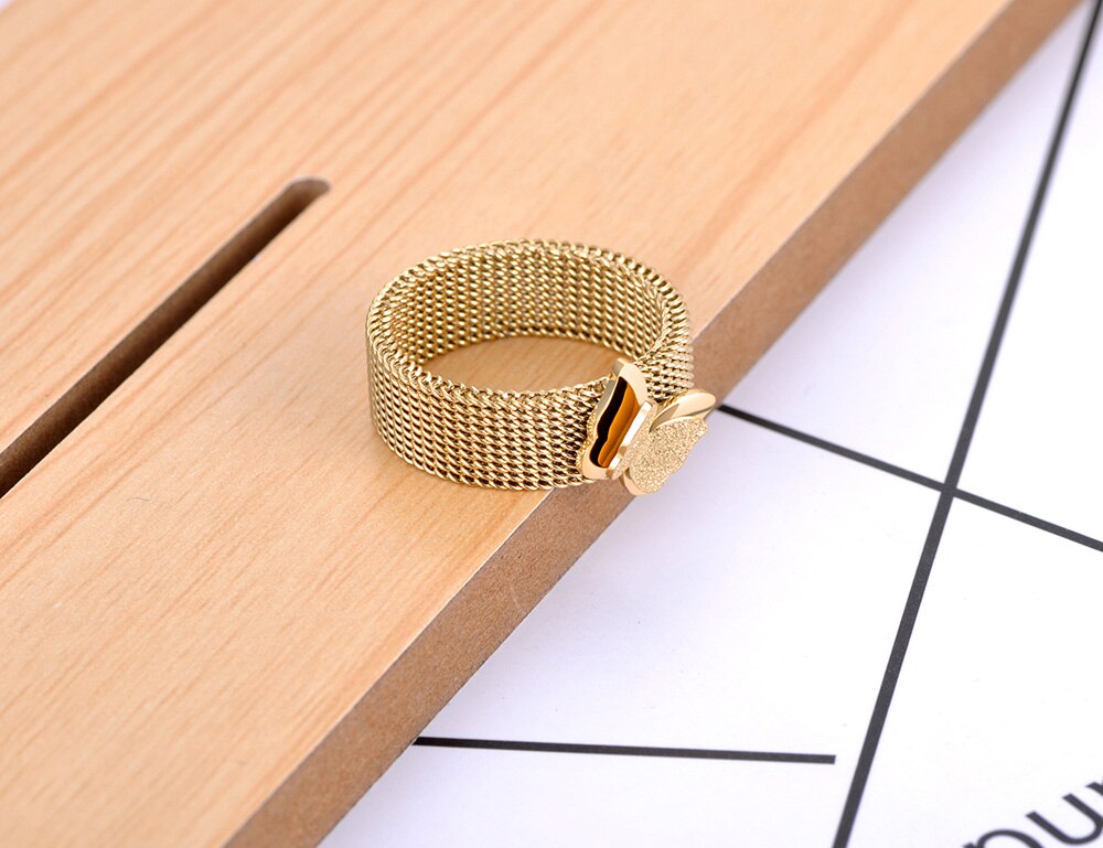 Butterfly ring