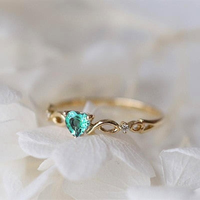 Heart-shaped zirconia ring