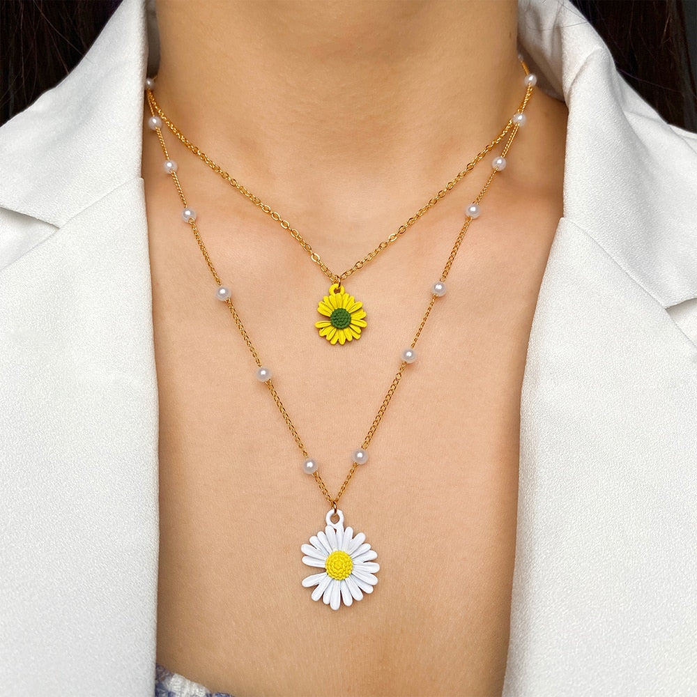 Necklace - daisies