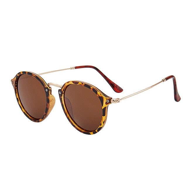 Retro-style round glasses