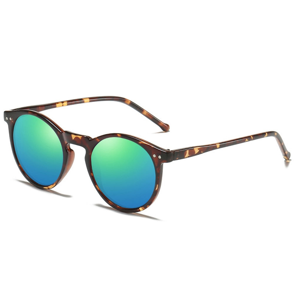 Retro-style round glasses
