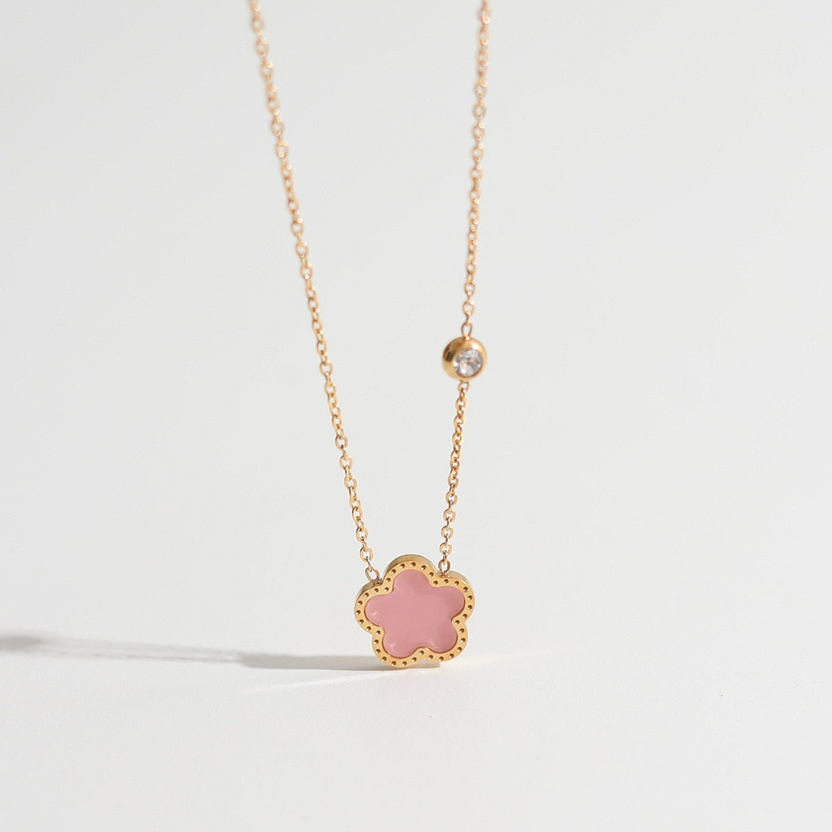Necklace with colorful flower and zircon