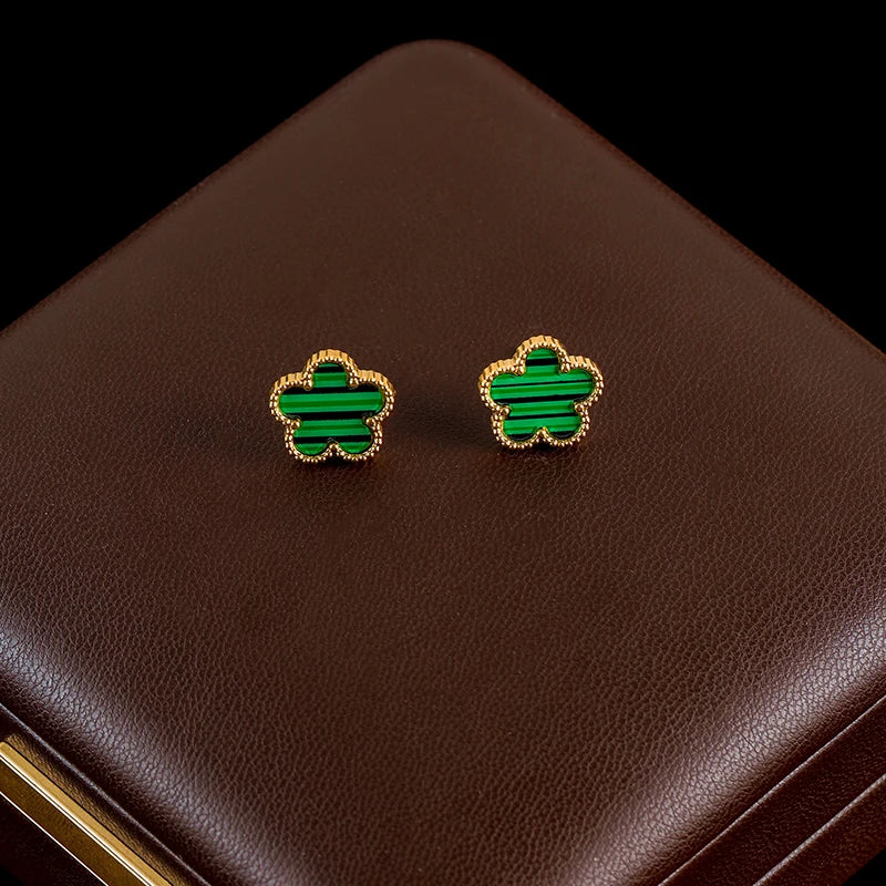Elegant flower earrings