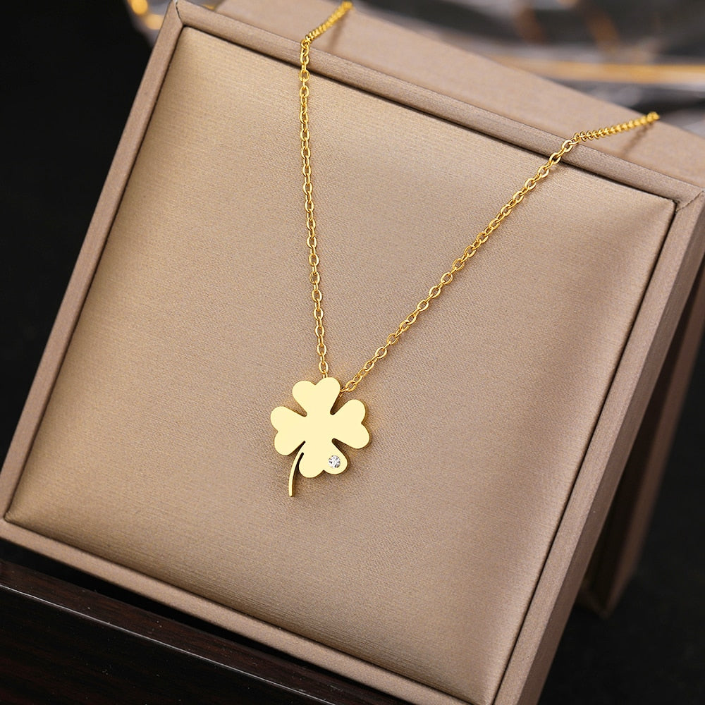 Necklace with four-leaf clover