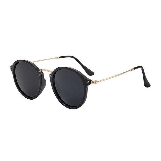 Retro-style round glasses
