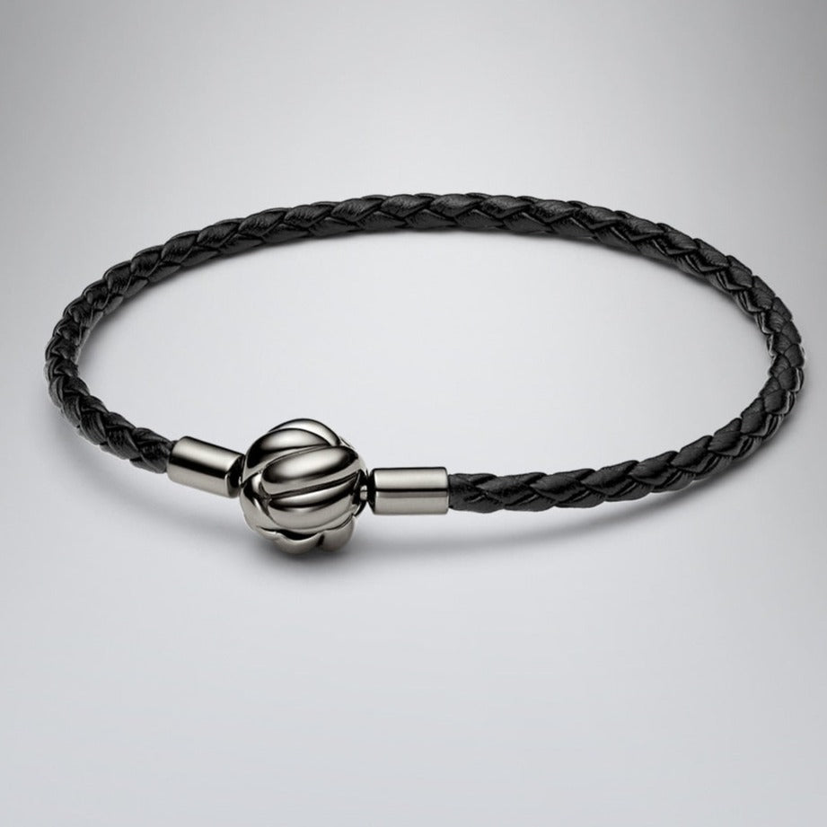 Bracelet with a modular pendant