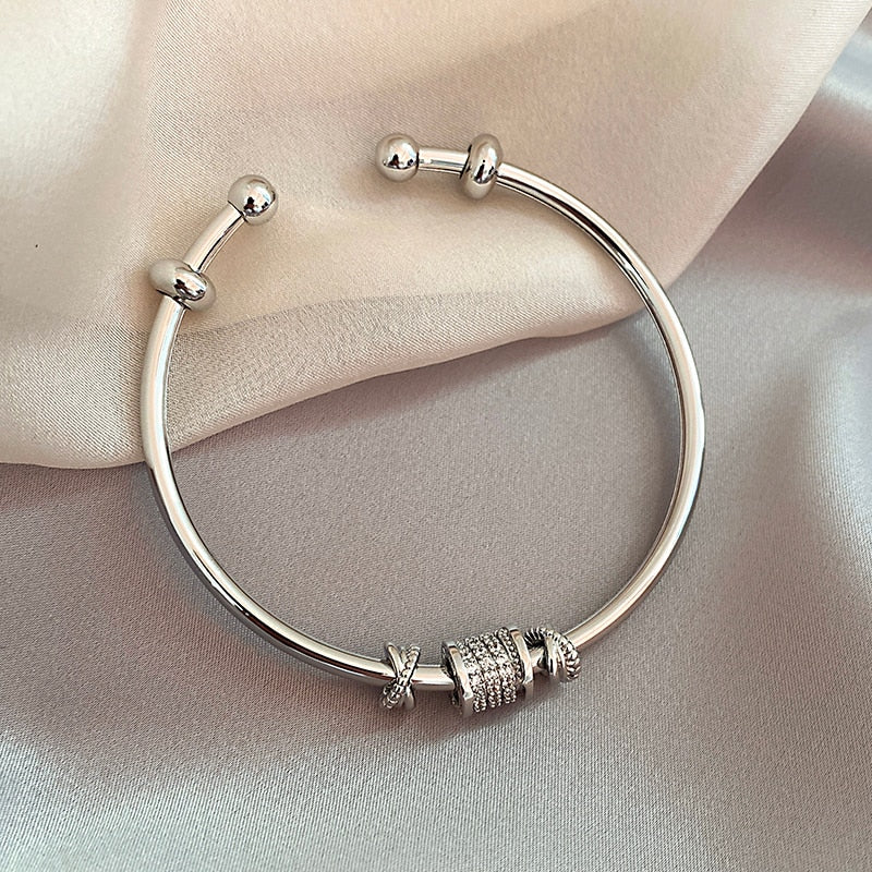 Elegant open bracelet
