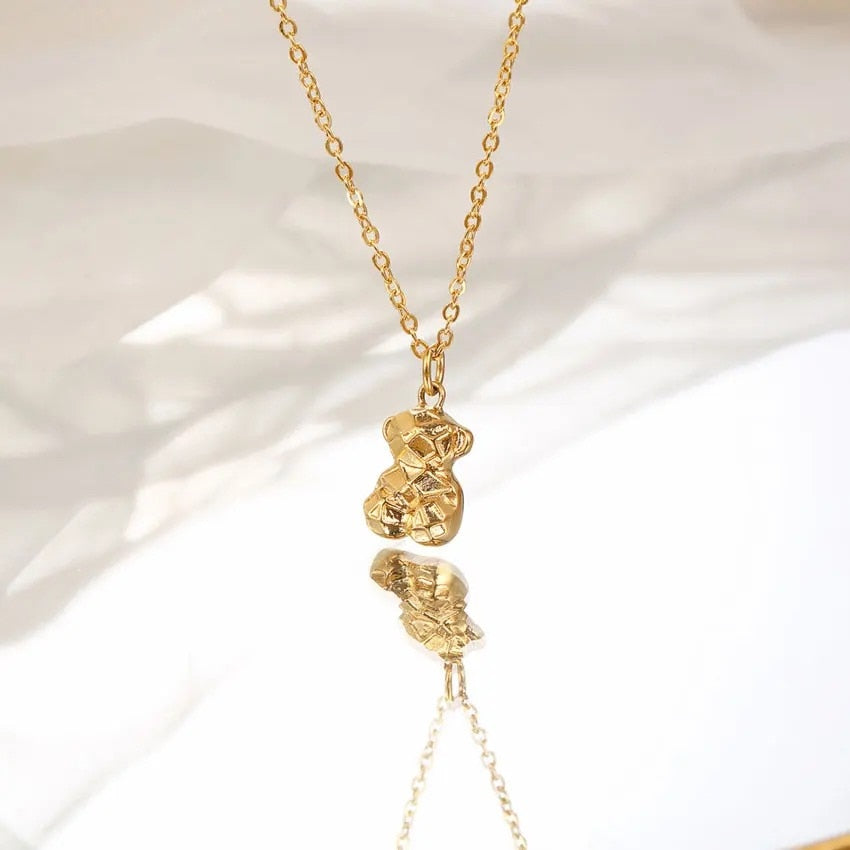 Necklace with a teddy bear