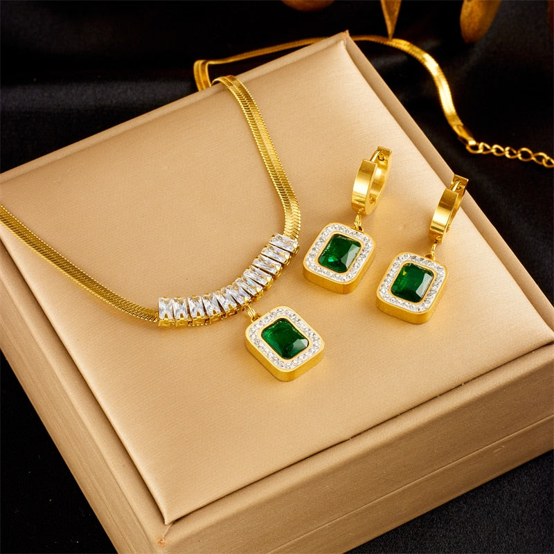 A set of jewelry with large cubic zirconias