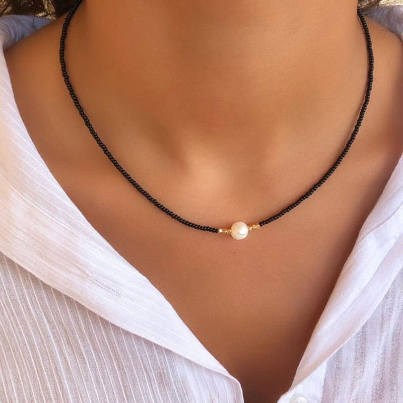 Colorful choker necklace