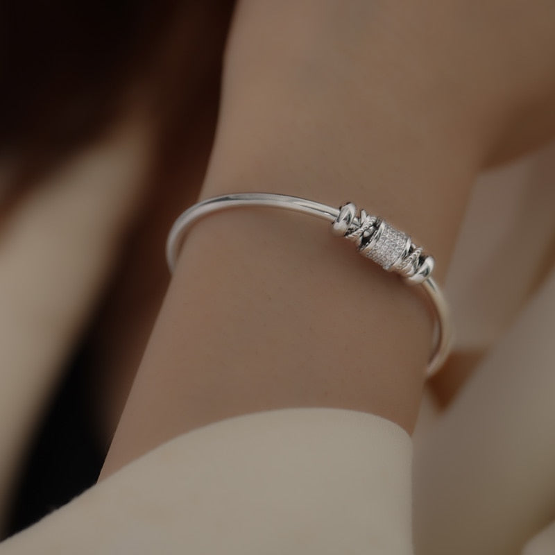 Elegant open bracelet