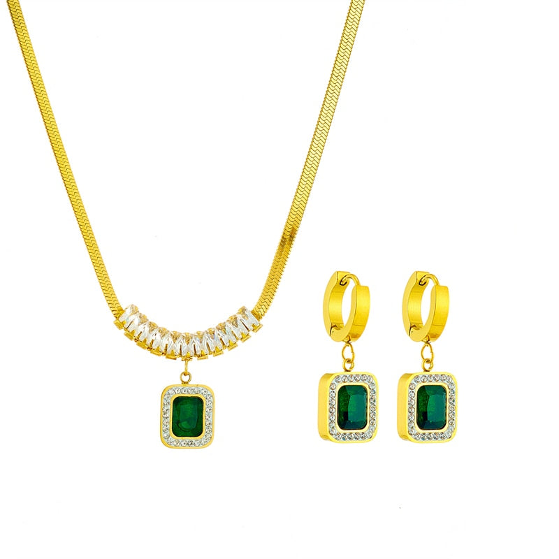 A set of jewelry with large cubic zirconias
