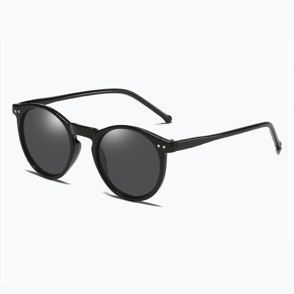 Retro-style round glasses