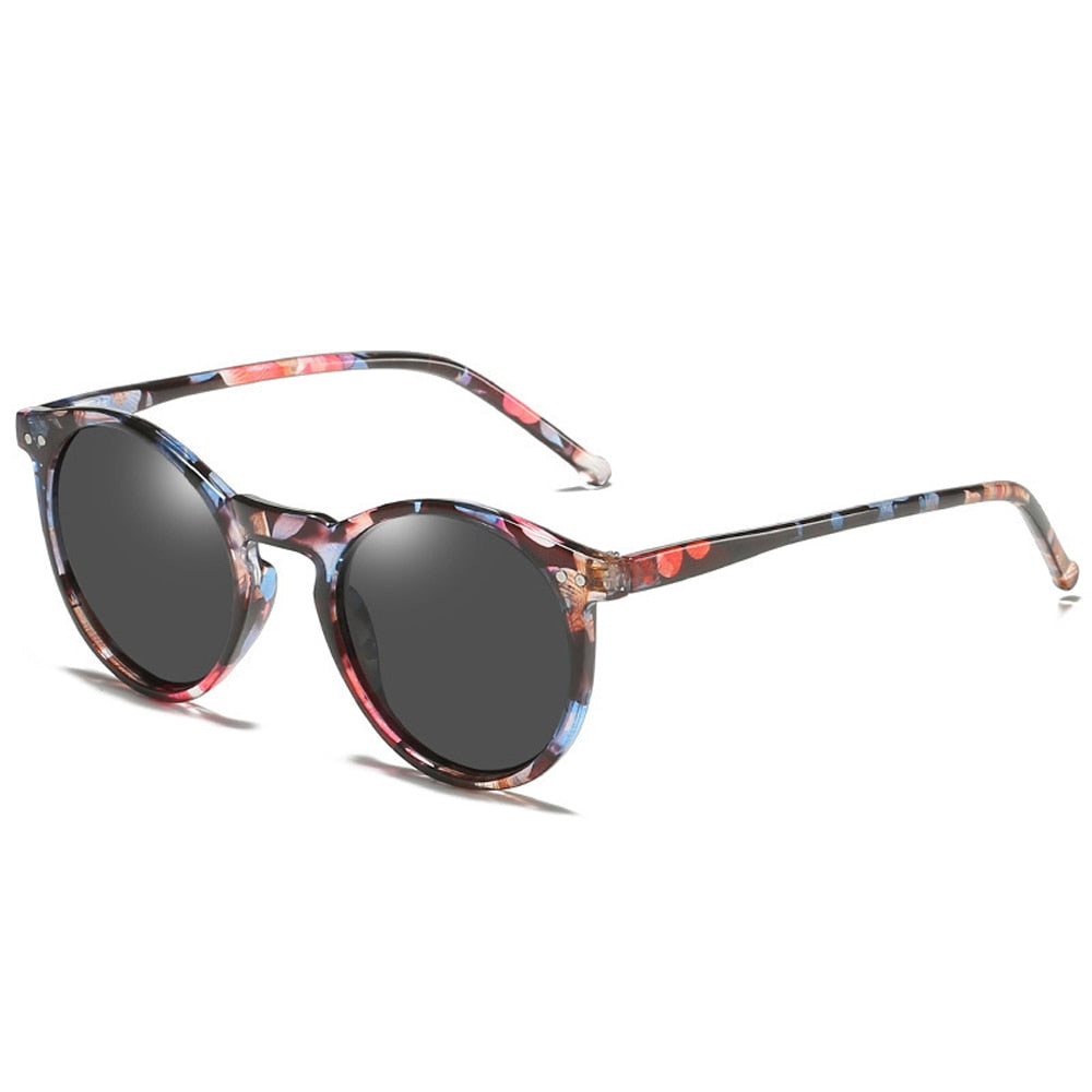 Retro-style round glasses