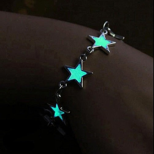 Luminous bracelet in the dark