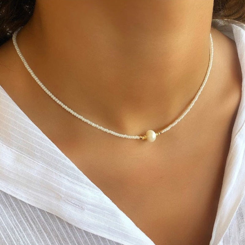 Colorful choker necklace