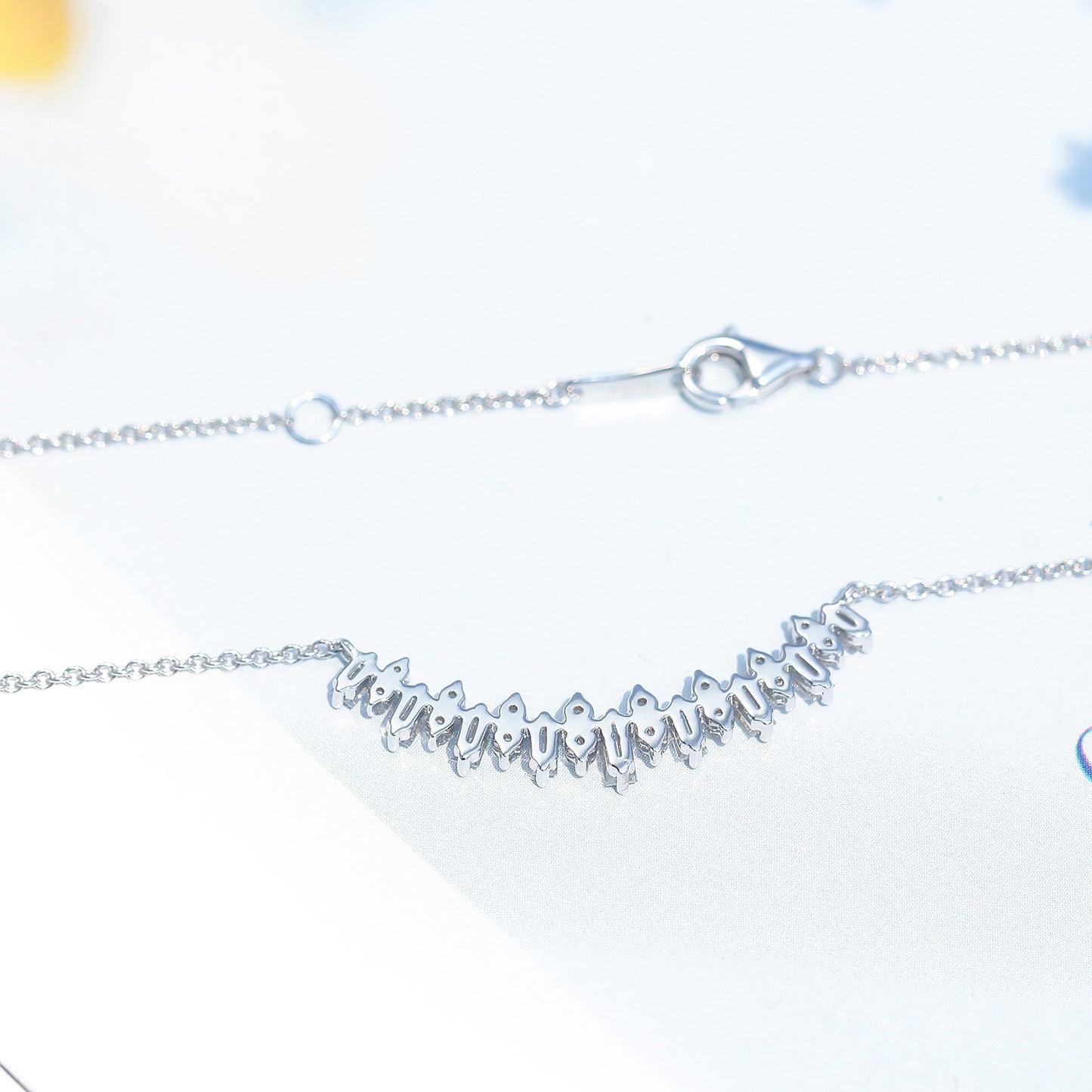 Silver necklace with zircons