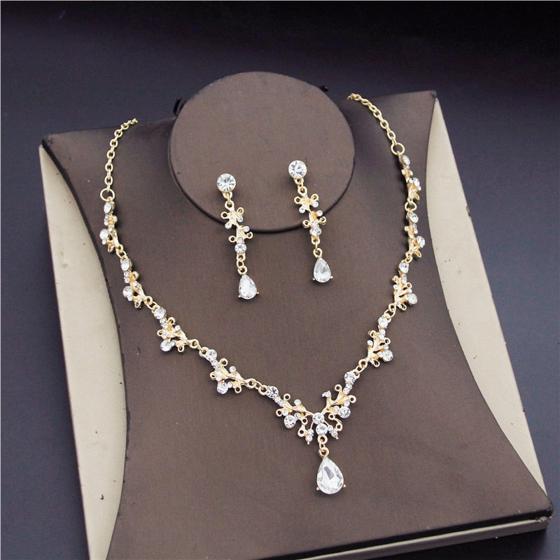 Jewelry set with zirconia