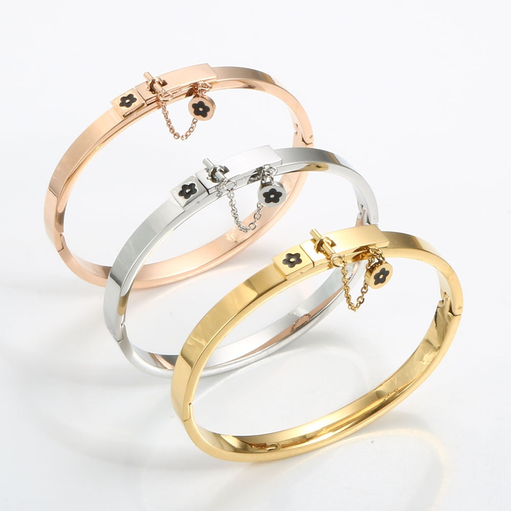 Stainless steel bracelet