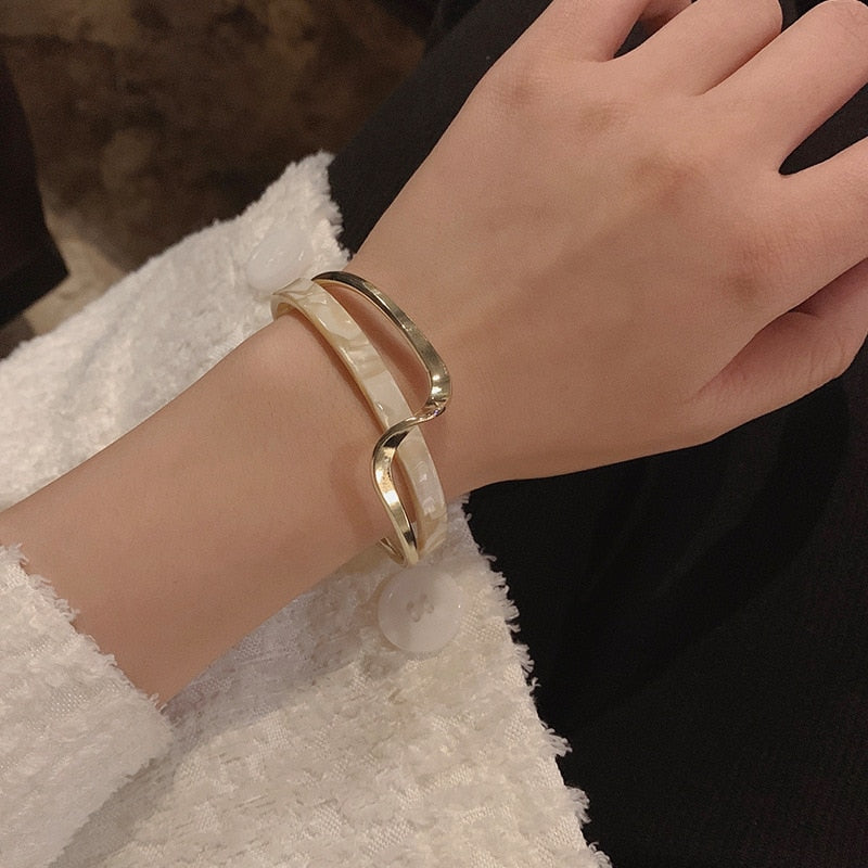 Open bracelet