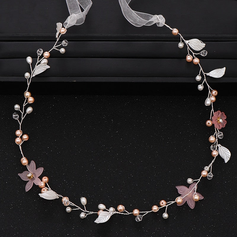 Hair band with flowers and beads