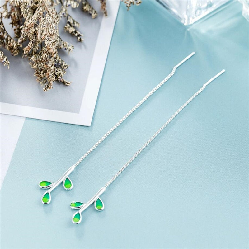 Hanging leaf earrings