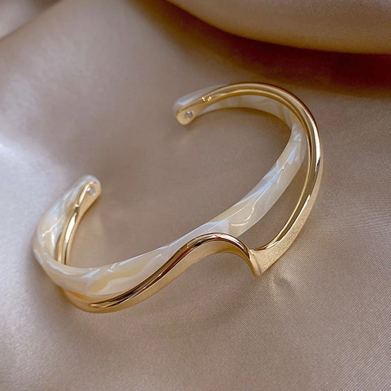Open bracelet