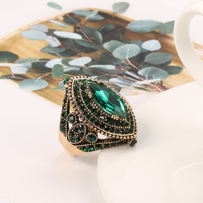 Ring with a large eyelet