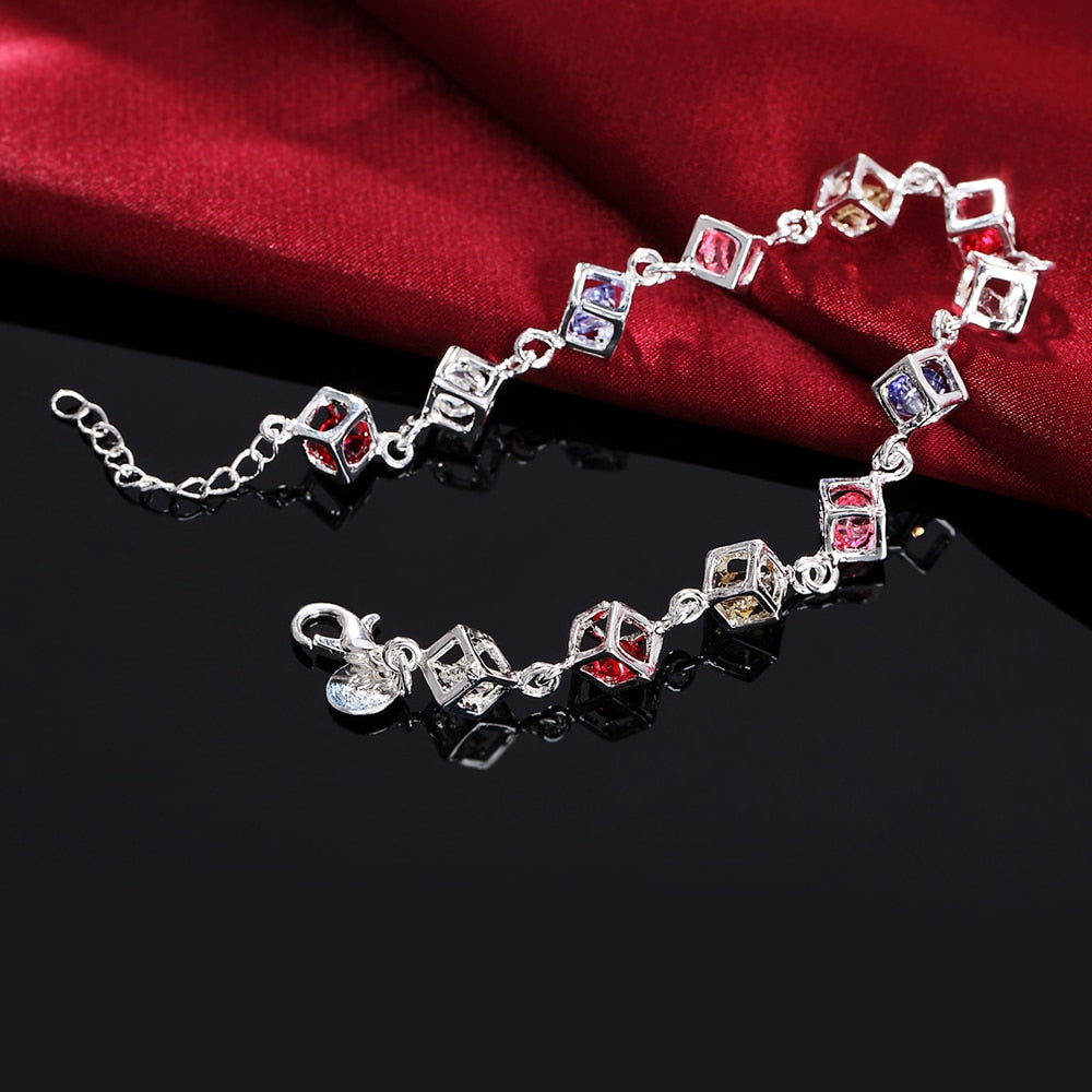 Silver bracelet with a geometric motif