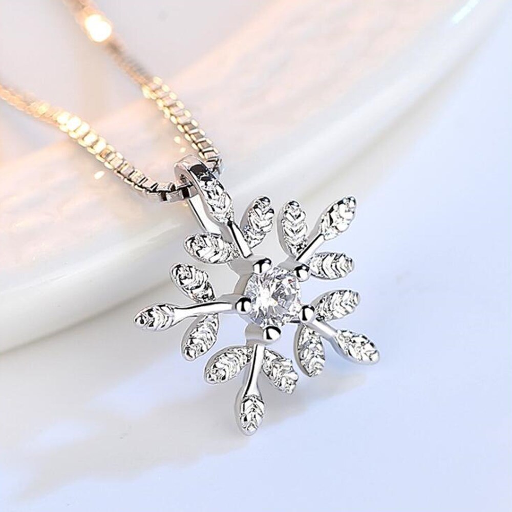 Snowflake necklace