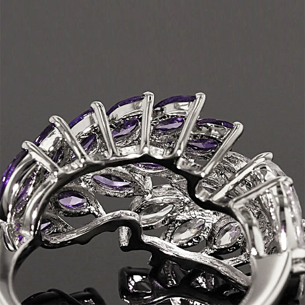 Two-tone ring with zircons