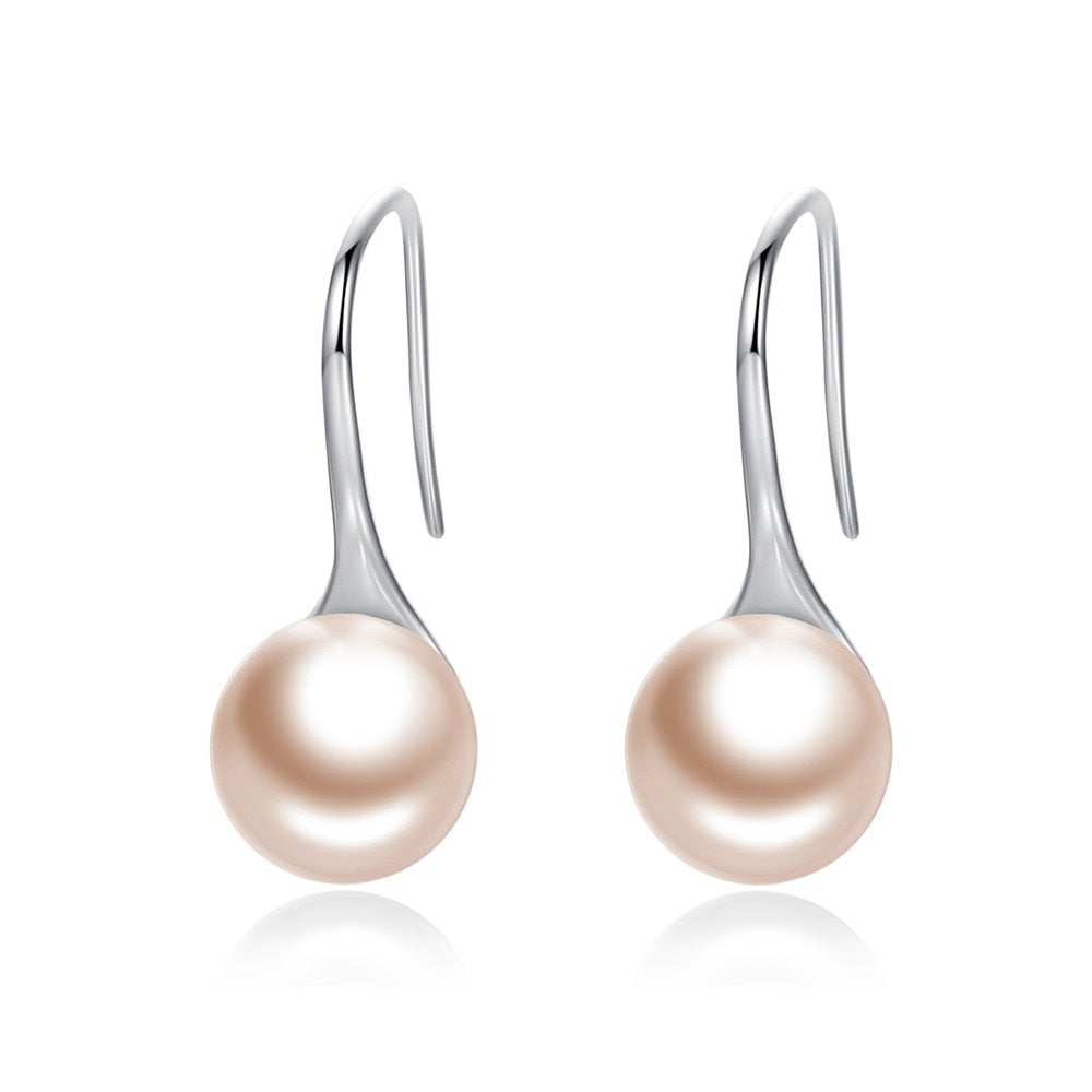 Hanging pearl earrings