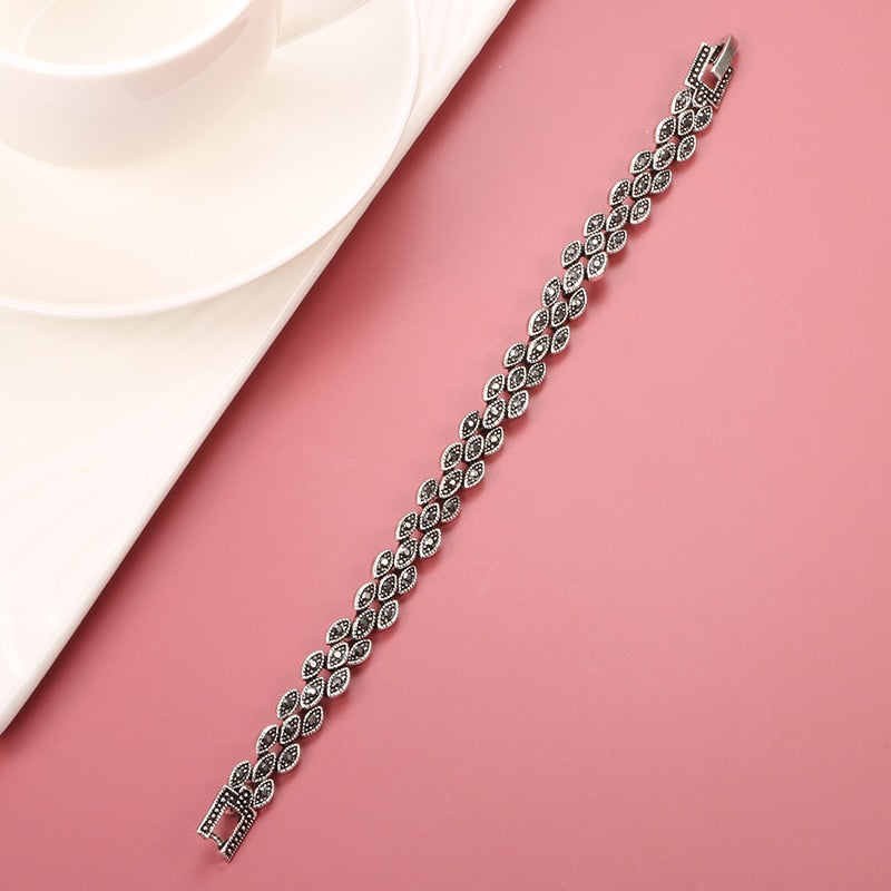 Bracelet with zircons