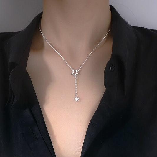 Necklace with a star motif