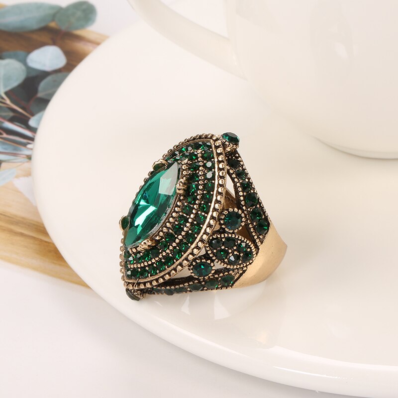 Ring with a large eyelet