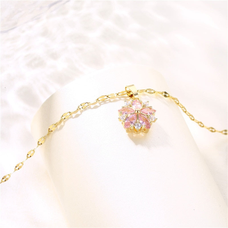 Necklace with a flower pendant