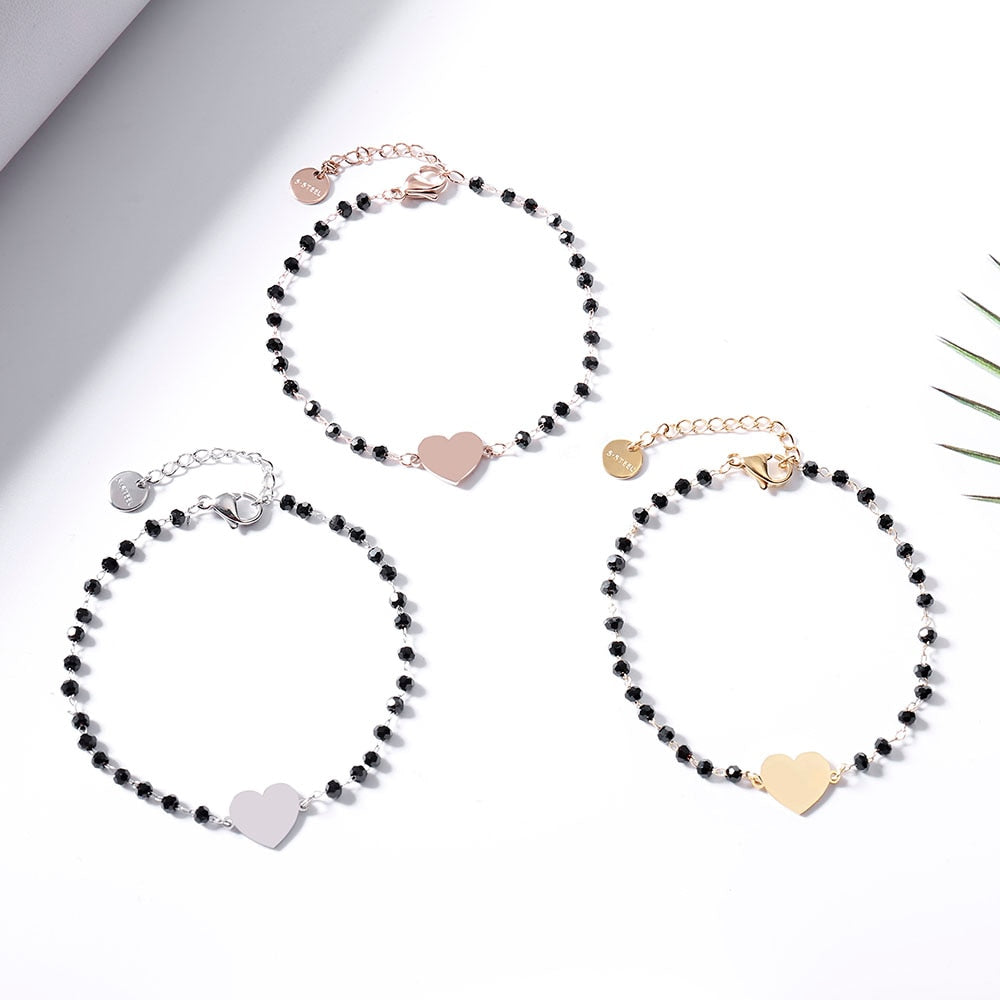 Simple bracelet with a heart