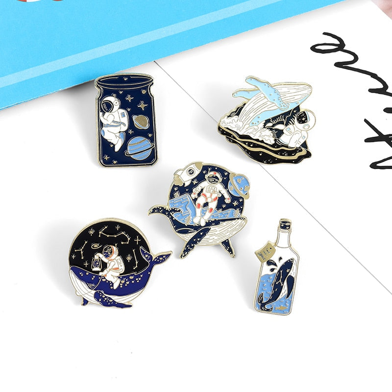 Pin - whale in a bottle