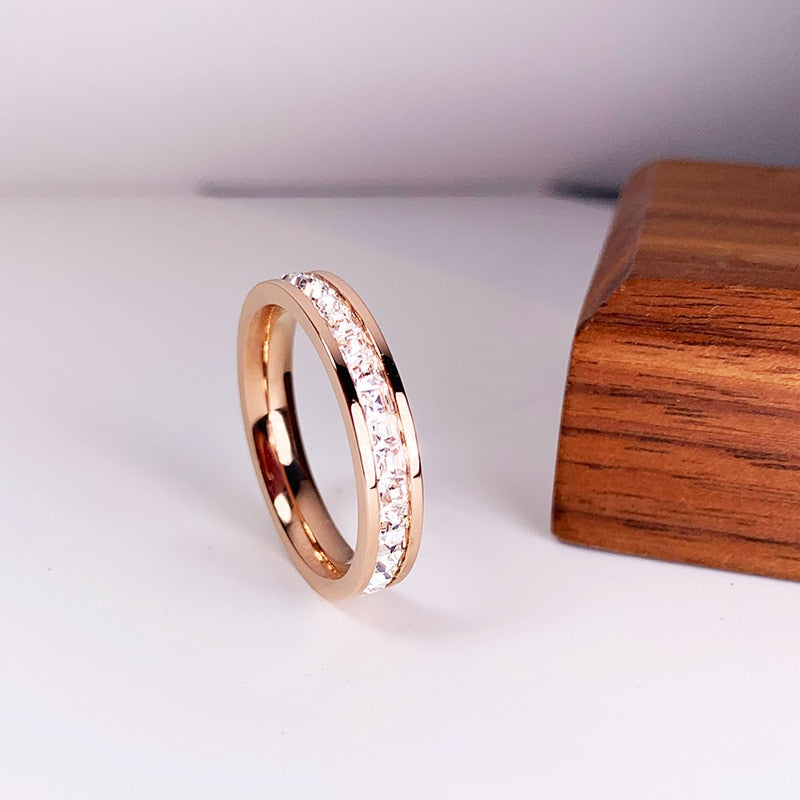 Cubic zirconia ring