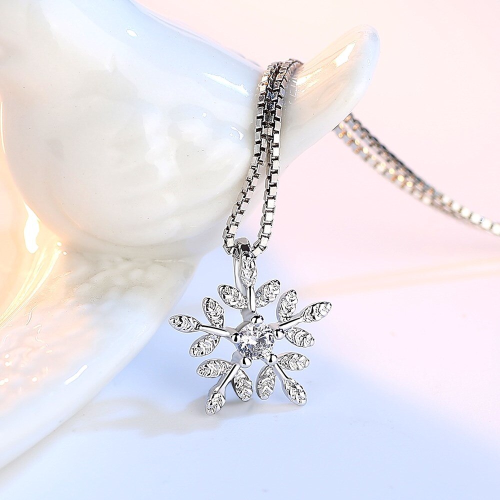 Snowflake necklace