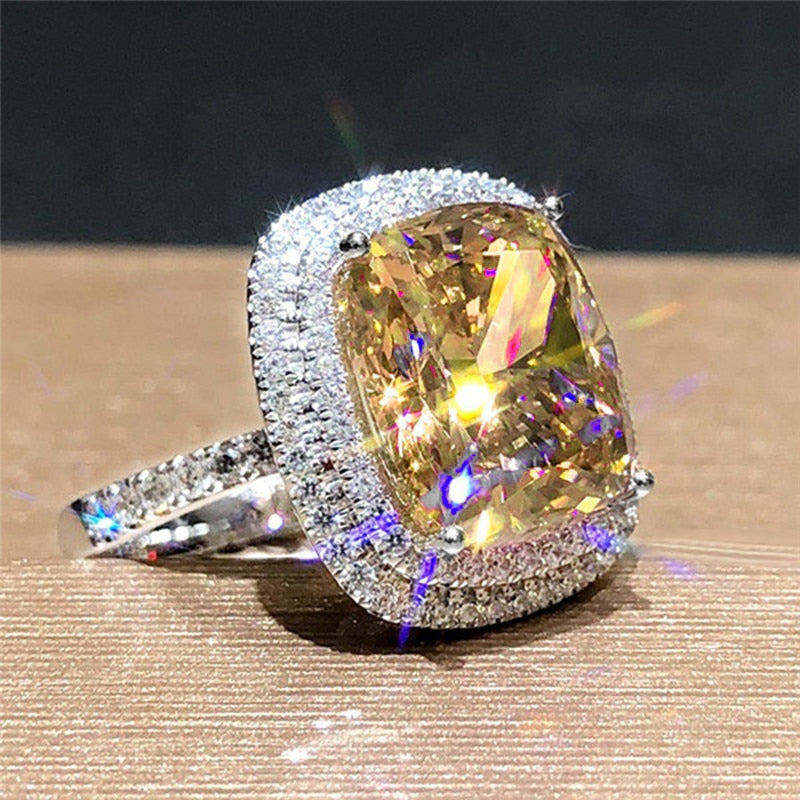 Ring with zircons and a stone