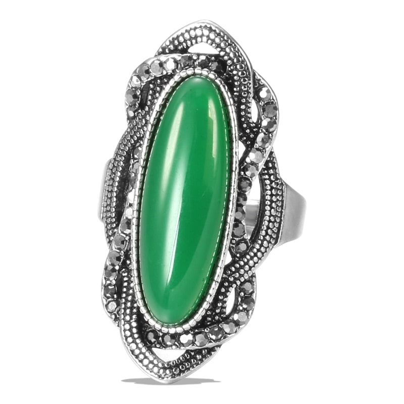 Ring with a longitudinal eyelet